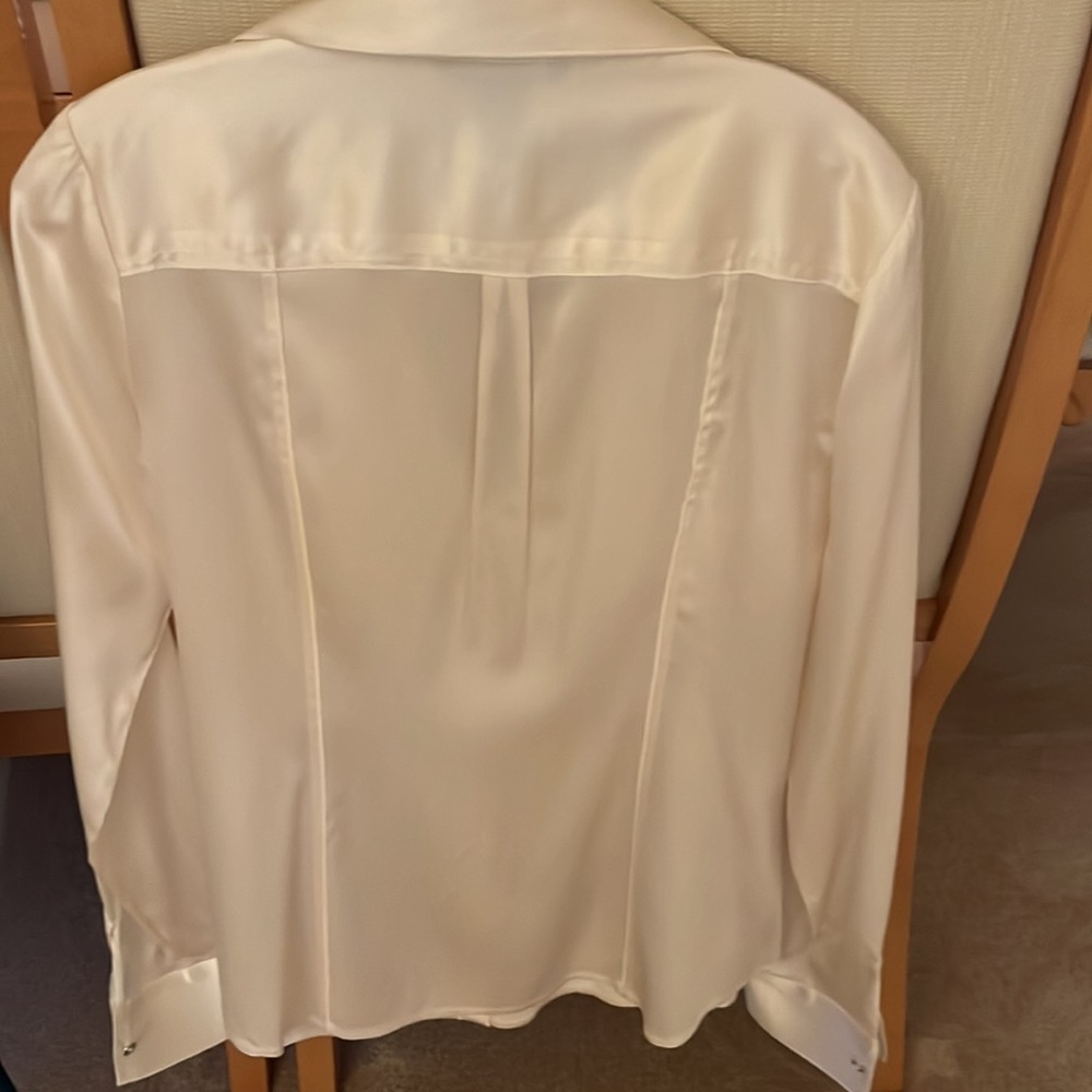 White House Black Market, Silk Bouse, Size 10, Color Cream - Picture 5 of 6